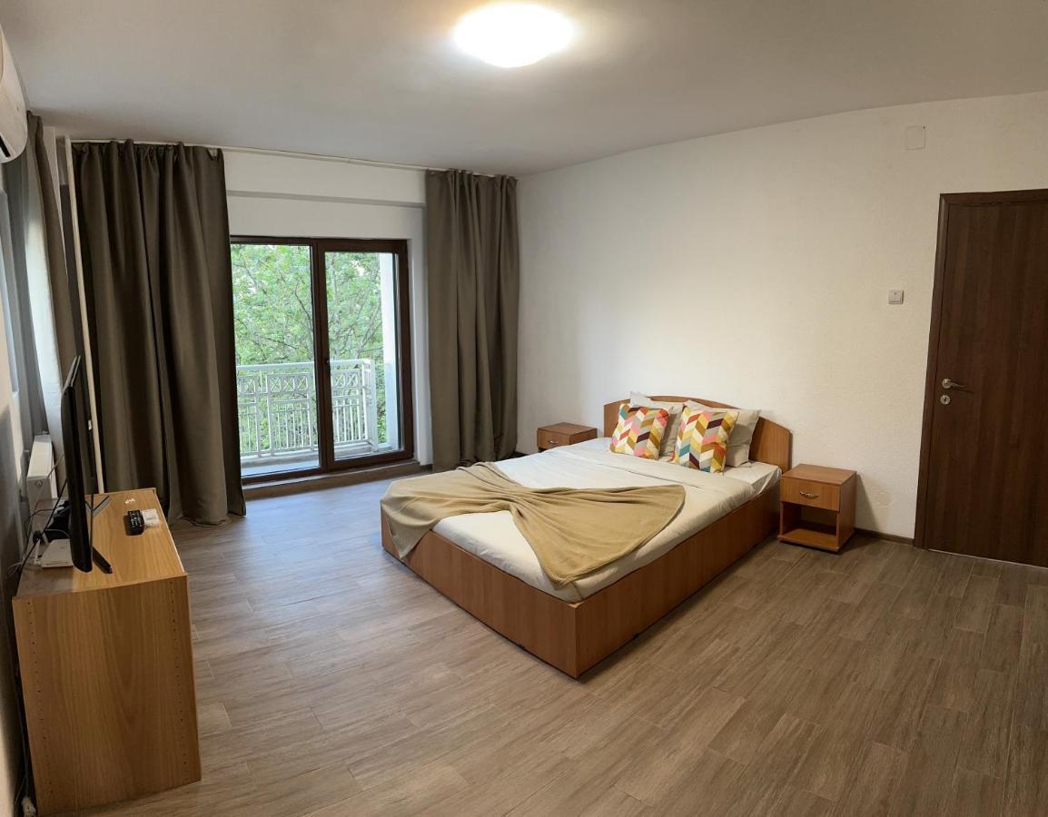 Central Studio Apartment Bucharest Luaran gambar