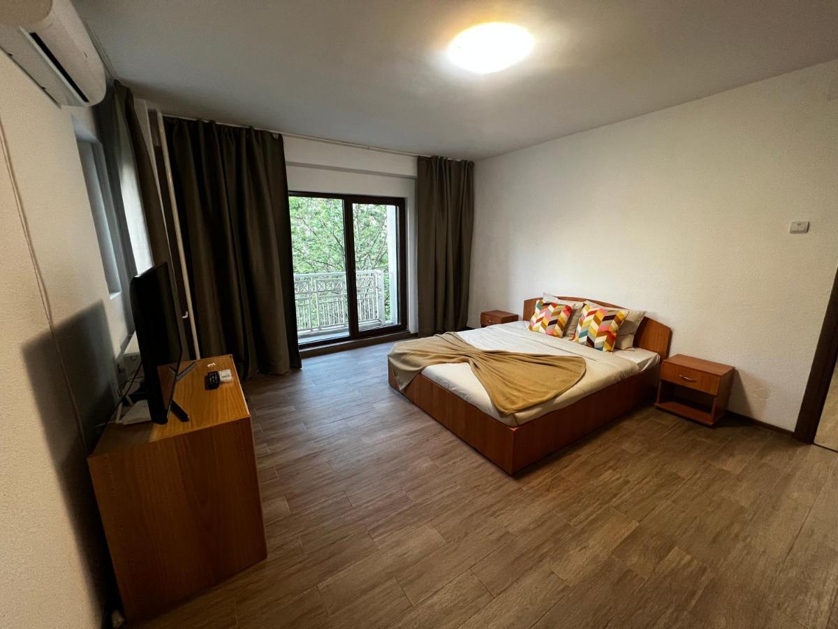 Central Studio Apartment Bucharest Luaran gambar