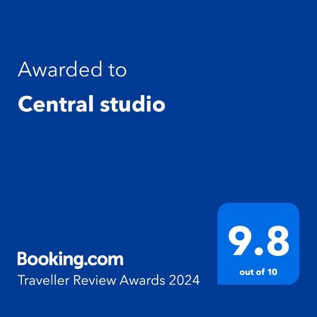 Central Studio Apartment Bucharest Luaran gambar